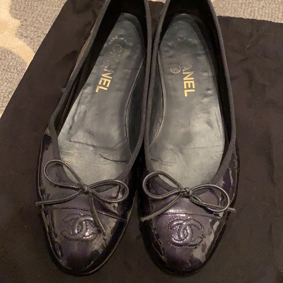 CHANEL Shoes - Authentic Chanel Navy Blue Patent Leather Ballet Flats size 8